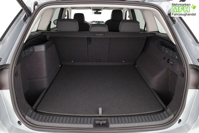 Skoda Kodiaq 1.5 TSI iV 150 kW Selection Selection, AHK, Navi, Kamera, Side, el. Klappe, Winter, sofort 