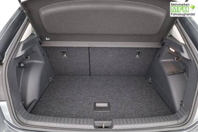 Skoda Fabia Selection 1.0 TSI Selection, AHK, Tempomat, Ladeboden, Park, SmartLink, 4-J Garantie 
