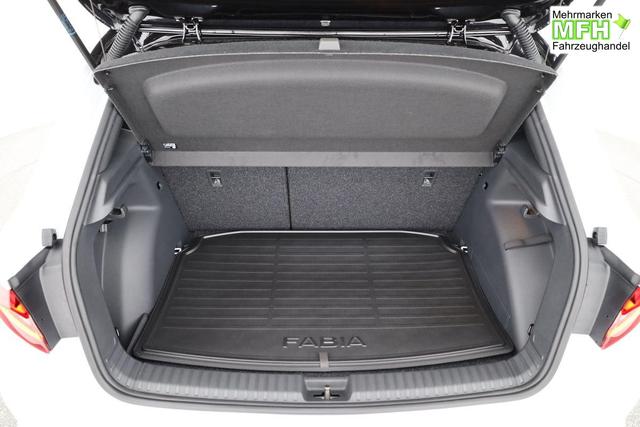 Skoda Fabia Monte Carlo 1.5 TSI DSG Carlo, Ladeboden, LED, Kamera, App-Connect, Winter, 17-Zoll 