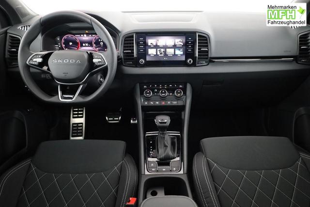 Skoda Karoq Sportline 1.5 TSI DSG Sportline, Pano, AHK, Navi, CANTON, Matrix, AreaView, Side, el. Klappe, FS-beheizbar, 5 J.-Garantie 
