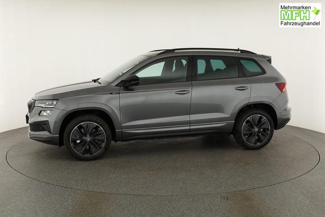 Skoda Karoq Sportline 1.5 TSI DSG Sportline, Pano, AHK, Navi, CANTON, Matrix, AreaView, Side, el. Klappe, FS-beheizbar, 5 J.-Garantie 