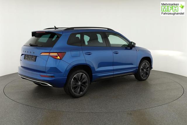 Skoda Karoq Sportline 1.5 TSI DSG Sportline, Pano, AHK, Navi, CANTON, Matrix, AreaView, Side, el. Klappe, FS-beheizbar, 5 J.-Garantie 