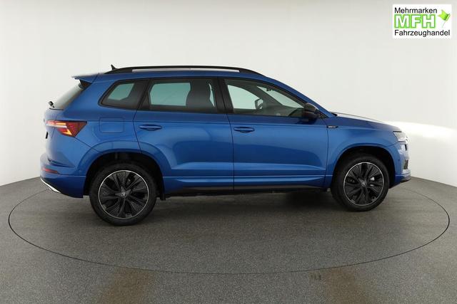 Skoda Karoq Sportline 1.5 TSI DSG Sportline, Pano, AHK, Navi, CANTON, Matrix, AreaView, Side, el. Klappe, FS-beheizbar, 5 J.-Garantie 