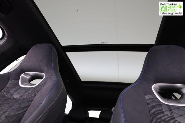 Volkswagen Passat Variant 2.0 TDI 142 kW 4Motion R-Line DSG 4M Black, Pano, AHK, Navi, IQ.Light, Side, Kamera, el. Klappe, 19-Zoll, 5 J.-Garantie 