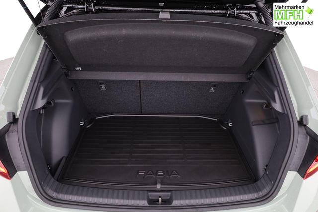 Skoda Fabia Monte Carlo 1.5 TSI DSG Carlo, Ladeboden, LED, Kamera, App-Connect, 17-Zoll 