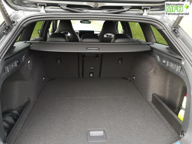 Volkswagen Passat Variant 2.0 TDI 142 kW 4Motion R-Line DSG ABT Pano 19 Zoll Head Up AHK Navi 