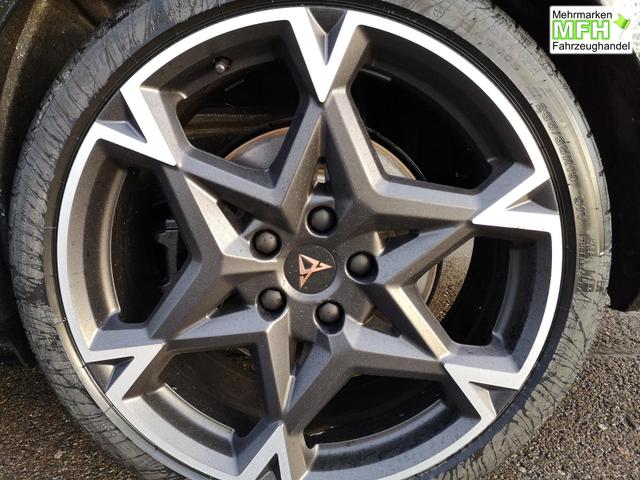 Cupra Leon Sportstourer 2.0 TSI 245 kW 4Drive VZ Kombi 2.0TSI DSG 4x4 ABT AHK GV5 LED el. Hk Pano Navi Sound 