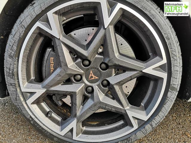 Cupra Leon Sportstourer 2.0 TSI 245 kW 4Drive VZ Kombi 2.0TSI DSG 4x4 AHK GV5 LED el. Hk 