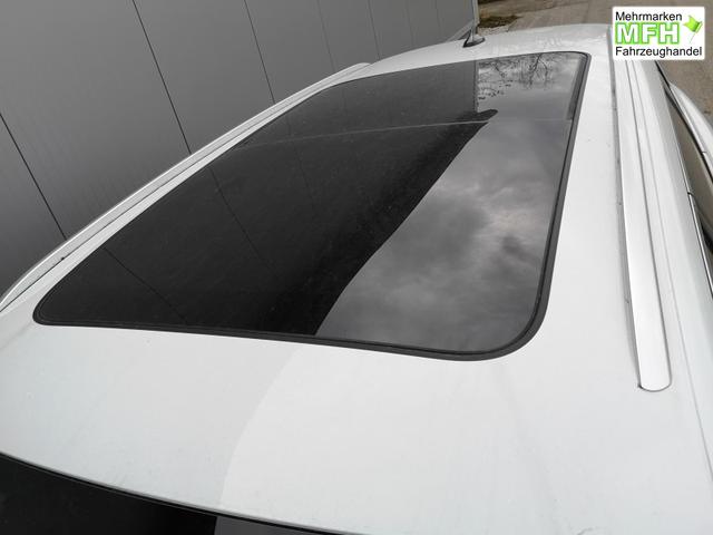 Skoda Superb Combi 2.0 TDI 142kW 4x4 Selection DSG AHK 360 Head Up Pano 