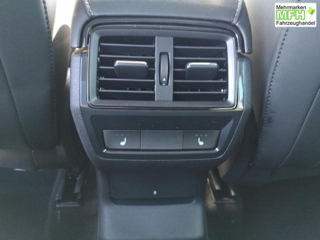 Skoda Karoq Sportline 2.0TSI DSG 4x4 AHK Matrix Pano Sound Leder 19 Zoll 