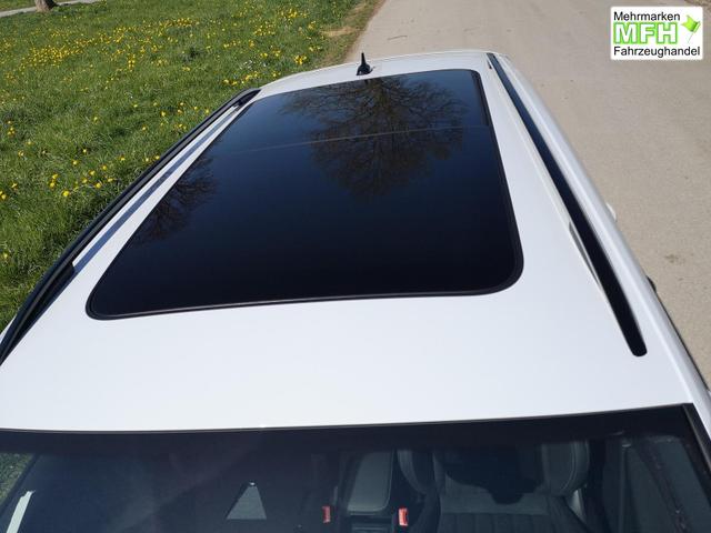 Skoda Karoq Sportline 2.0TDI DSG 4x4 AHK Matrix Pano Sound Leder 19 Zoll 