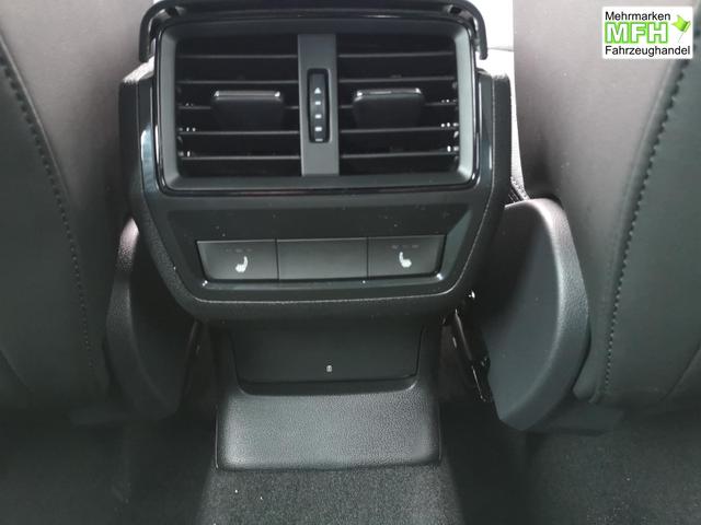 Skoda Karoq Sportline 2.0TDI DSG 4x4 AHK Matrix Leder 19 Zoll 