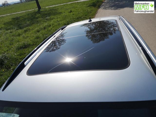 Skoda Karoq Sportline 2.0TDI DSG 4x4 AHK Matrix Pano Sound Leder 19 Zoll 