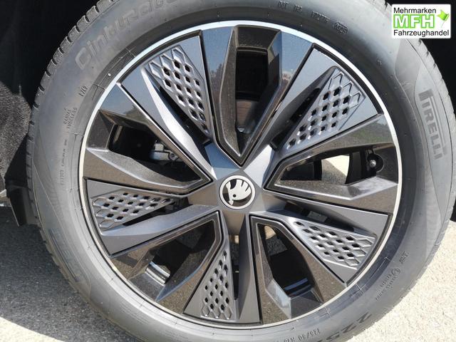 Skoda Karoq Sportline 2.0TDI DSG 4x4 AHK Matrix Navi ACC 