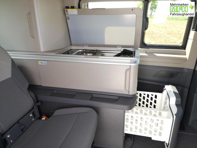 Volkswagen T7 California Coast 2.0 TDI DSG 