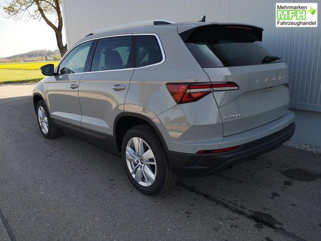Skoda Karoq Selection 2.0 TDI DSG GV5 AHK 17 
