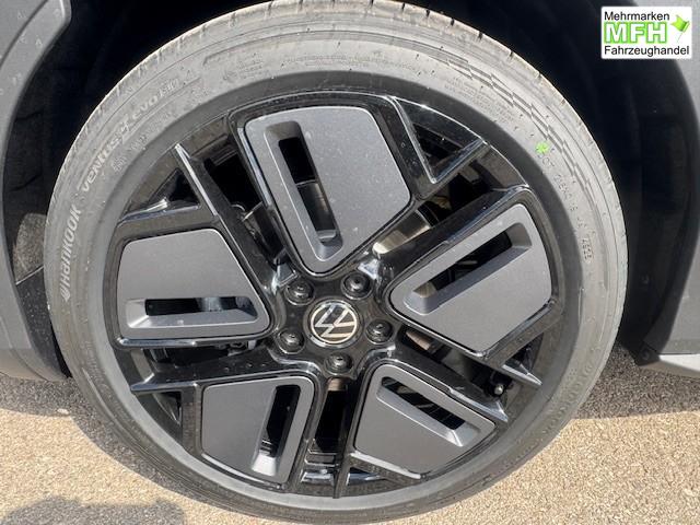 Volkswagen T-Roc 1.5 eTSI 110 kW R-Line Pano Black GV5 19 Zoll 