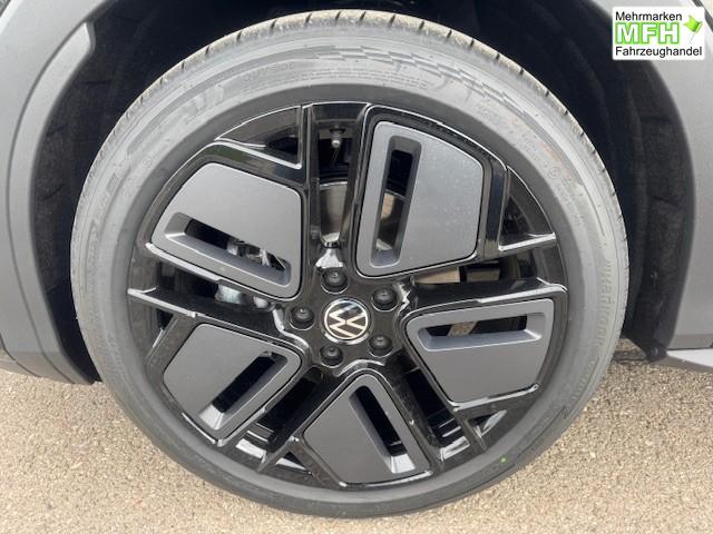Volkswagen T-Roc 1.5 eTSI 110 kW R-Line Pano Black GV5 19 Zoll 