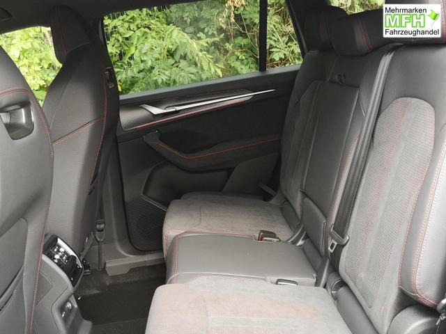 Skoda Kodiaq 2.0 TSI 195 kW 4x4 RS DSG AHK 7 Sitzer Pano Head GV5 