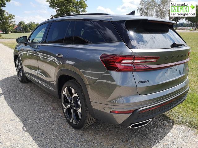 Skoda Kodiaq 2.0 TSI 195 kW 4x4 RS DSG AHK 7 Sitzer Pano Head GV5 