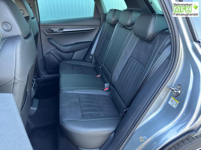 Skoda Karoq Sportline 2.0TDI DSG 4x4 AHK Matrix Leder 19 Zoll 