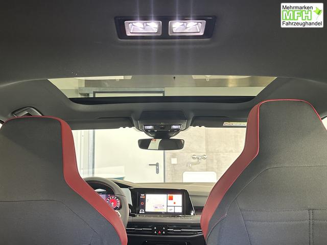 Volkswagen Golf GTI DSG AHK+IQ.Light+Drive+Black+Harman+Alu19+HUD+Navi+Pano+Keyless 