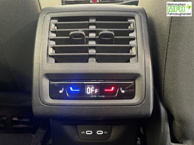 Volkswagen / Golf / Schwarz / / / DSG AHK+Pano+Sitzheizung vo+hi