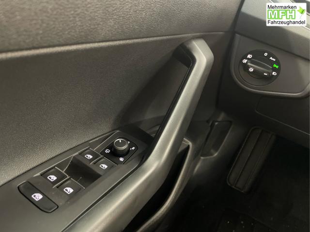 Volkswagen / Taigo / Wei&szlig; / / / 110PS DSG AHK+Navi+IQ.Light