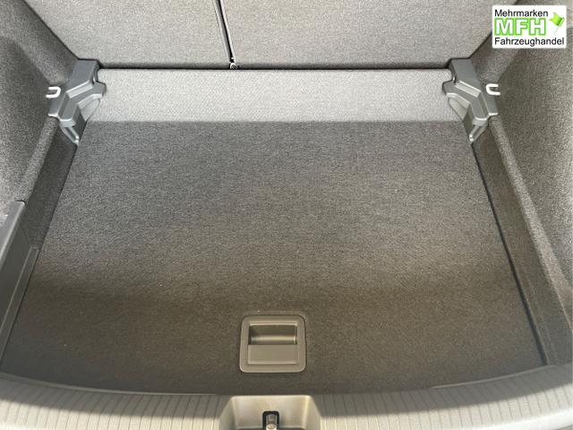 Volkswagen / Taigo / Wei&szlig; / / / 110PS DSG AHK+Navi+IQ.Light