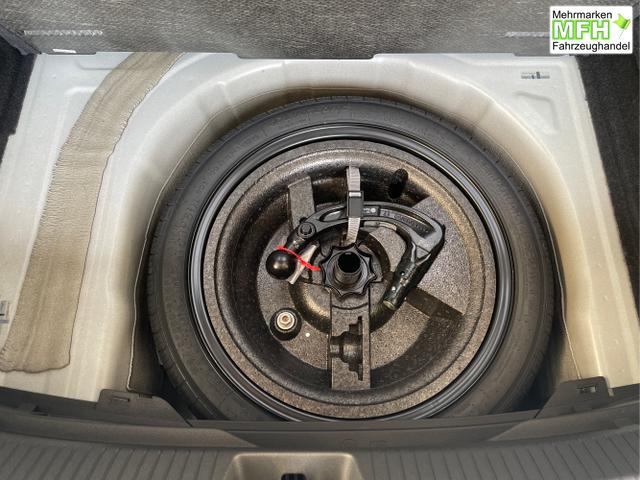 Volkswagen / Taigo / Wei&szlig; / / / 110PS DSG AHK+Navi+IQ.Light