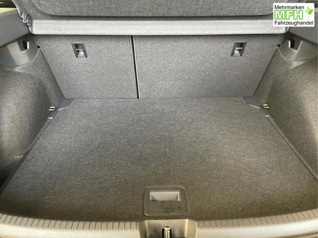 Volkswagen / Taigo / Grau / / / 150PS DSG AHK+Pano+IQ-Light