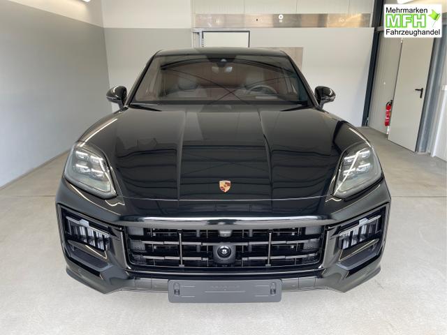 Porsche / Cayenne / Schwarz / / / Hinterachslenkung+Nachtsicht+Sitzbel&uuml;ftung