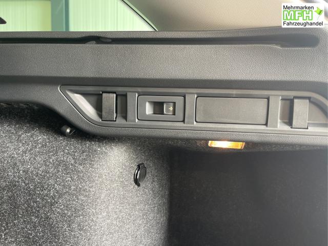 Skoda / Octavia Combi / Grau / / / DSG AHK+Sitzheizung+App Connect