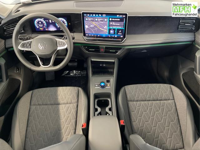 Volkswagen / Tiguan / Grau / / / 150PS DSG 360°Kamera+IQ.Light