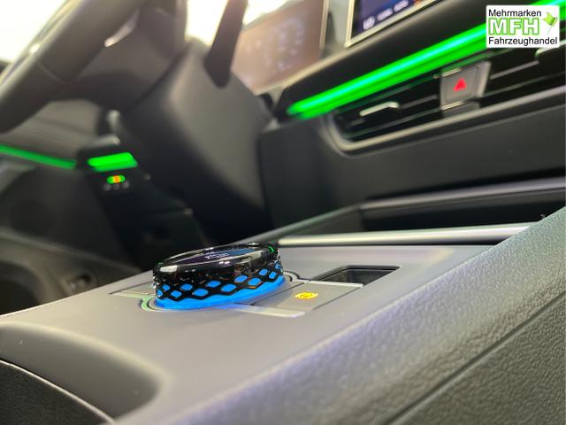 Volkswagen / Tiguan / Grau / / / 150PS DSG 360°Kamera+IQ.Light