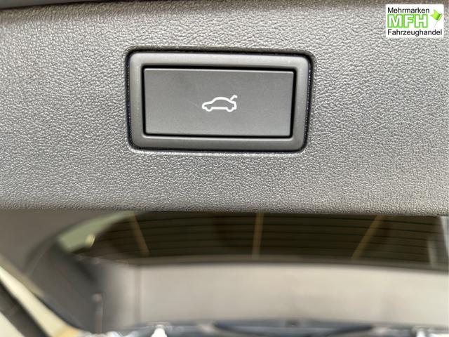 Volkswagen / Tiguan / Grau / / / 150PS DSG 360°Kamera+IQ.Light