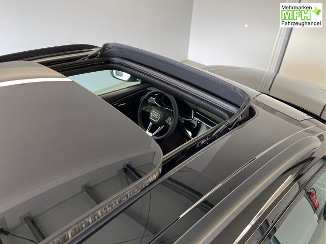 Audi / Q8 / Schwarz / / / S line STHZ+Pano+AHK+HUD