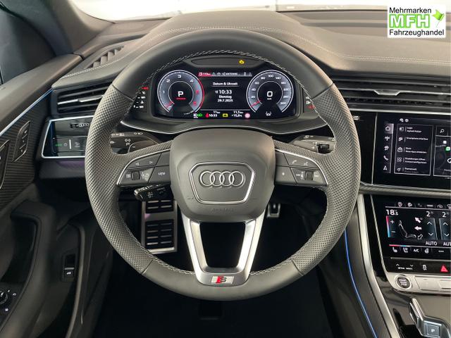 Audi / Q8 / Schwarz / / / S line STHZ+Pano+AHK+HUD