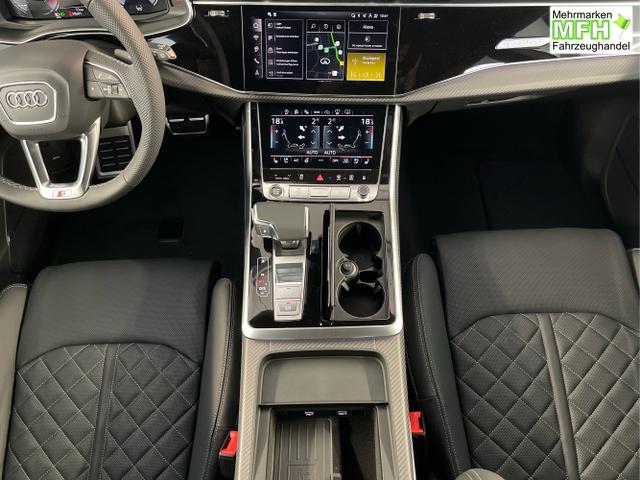 Audi / Q8 / Schwarz / / / S line STHZ+Pano+AHK+HUD