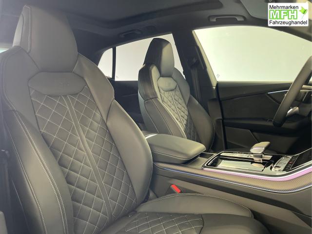 Audi / Q8 / Schwarz / / / S line STHZ+Pano+AHK+HUD