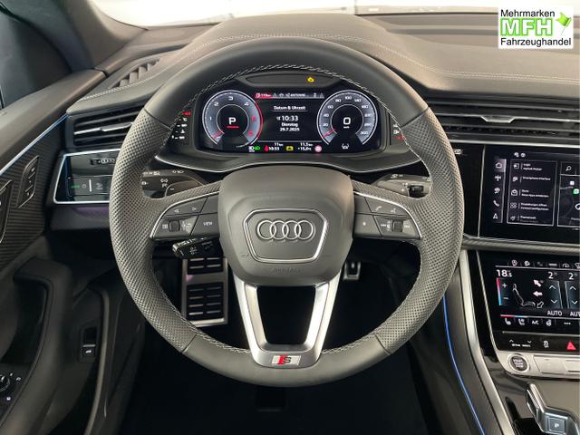 Audi / Q8 / Schwarz / / / S line STHZ+Pano+AHK+HUD