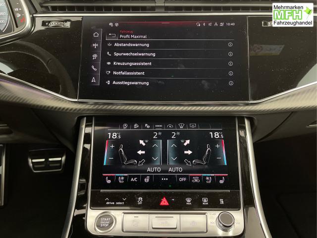 Audi / Q8 / Schwarz / / / S line STHZ+Pano+AHK+HUD