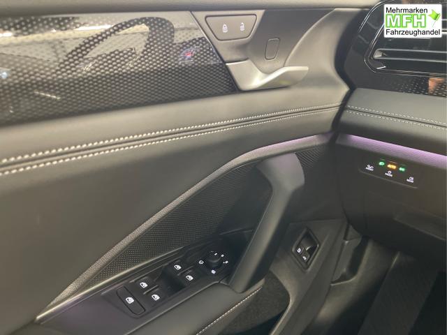 Volkswagen / Tiguan / Grau / / / 204PS DSG eHybrid IQ.Light+Navi