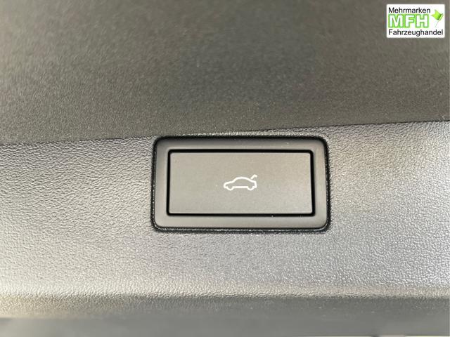 Volkswagen / Tiguan / Grau / / / 204PS DSG eHybrid IQ.Light+Navi