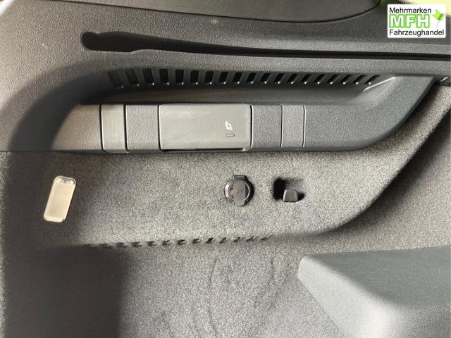 Volkswagen / Tayron / Schwarz / / / 193PS 7Sitz+Harman+Pano+AHK+20+Stdhz+Leder+NaviPro