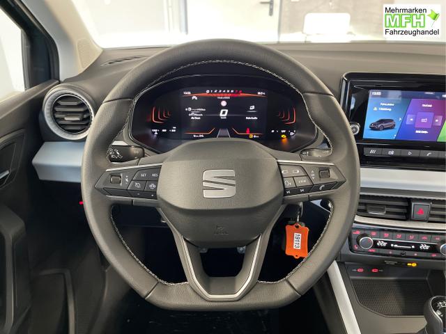 Seat / Arona / Blau / / / 115PS AHK+Sitzheiz+Climatronic
