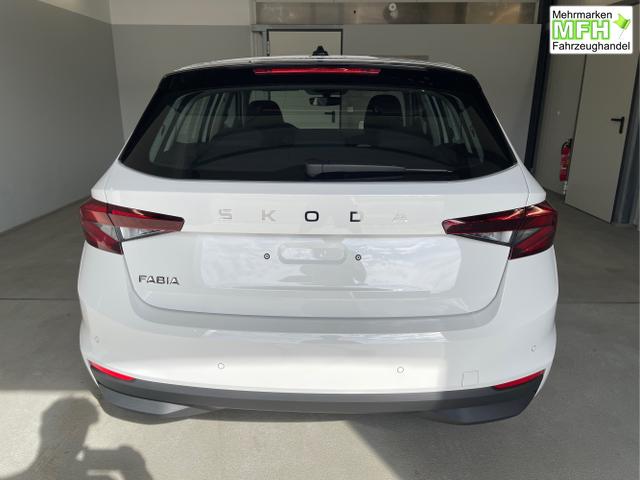 Skoda / Fabia / Wei&szlig; / / / 115PS Sitzheizung + App Connect