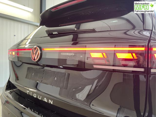 Volkswagen / Tiguan / Schwarz / / / 150PS DSG 360&deg;Kamera