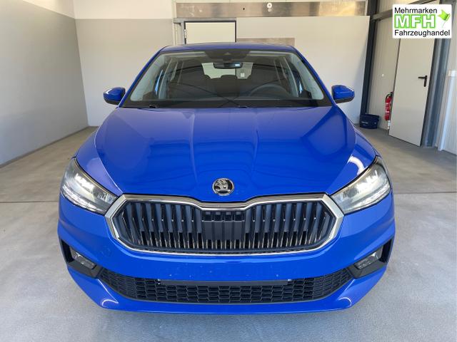 Skoda / Fabia / Blau / / / 115PS App Connect