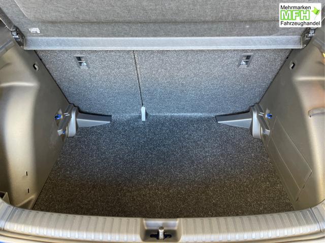 Skoda / Fabia / Wei&szlig; / / / 115PS App Connect